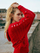 Blusa em pontos vazados com capuz e mangas de cava raglan Biamar