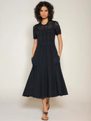 Vestido midi evasê com trama vazada e bolsos Biamar