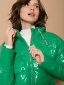 Jaqueta com capuz ajustável, bolsos e mangas de cava posta Biamar Out