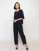 Calça reta com bolsos sobrepostos, cordão ajustável e barra dobrada Biamar