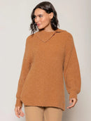 Blusa alongada canelada com gola transpassada e detalhe em alamar Biamar