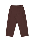 Calça com pregas, bolsos faca e cinto Biamar