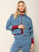 Casaco cropped em veludo com bolsos e mangas de cava quadrada Biamar