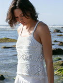 Regata em algodão com pontos vazados e decote quadrado Urbanity