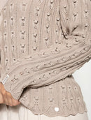 Casaco em pontos vazados com botões e acabamento ondulado Biamar