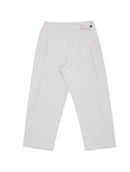 Calça com pregas, bolsos faca e cinto Biamar