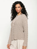 Casaco em pontos vazados com botões e acabamento ondulado Biamar