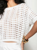 Blusa em algodão com pontos vazados e gola canoa Biamar