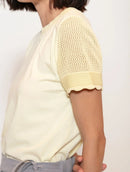 Blusa em algodão de gola redonda com manga curta em pontos vazados Biamar