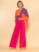 Calça pantalona com pregas e bolsos faca Urbanity