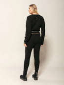 Macacão com tecimento em tranças, cinto e fechamento frontal Biamar