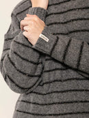 Blusa mullet com padronagem em listras, gola redonda e mangas de cava quadrada Biamar