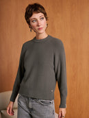 Blusa em fio pluma com gola redonda e mangas de cava raglan Biamar