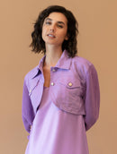 Jaqueta cropped em algodão com botões e mangas de cava posta Urbanity