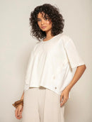 Blusa assimétrica com detalhe de tecido e botões Biamar