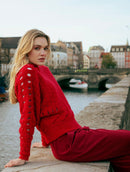 Blusa em pontos vazados com capuz e mangas de cava raglan Biamar