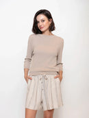 Blusa canelada com tranças, gola redonda e mangas de cava posta Biamar