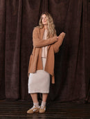 Casaco canelado com pontos estruturados, cinto removível e mangas de cava quadrada Biamar