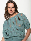 Blusa em algodão com pontos vazados e gola canoa Biamar