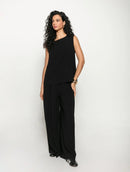 Calça pantalona com pregas e bolsos faca Biamar