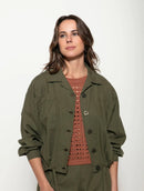 Jaqueta com botões, bolsos e detalhe em elástico Biamar