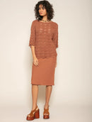 Blusa em algodão com trama vazada e decote canoa Biamar